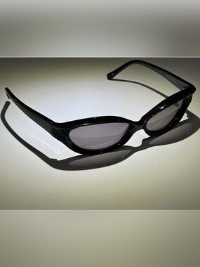 Vera Wang Black Cat-Eye Sunglasses